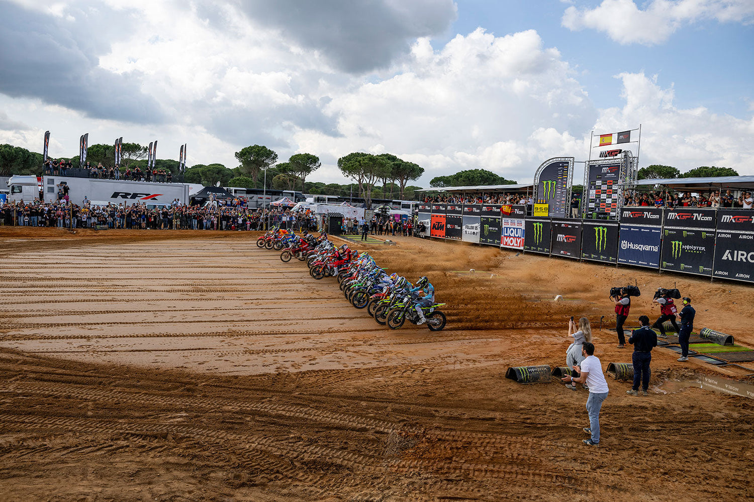 RFX MXGP Tour Gets Underway in Almonte with Team Honda SR Motoblouz